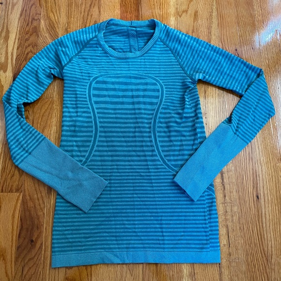 lululemon athletica Tops - Lululemon Athletica Swiftly Tech Long Sleeve
